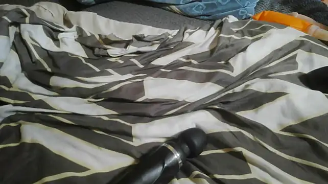 lizzy_kissy666 live sex cam