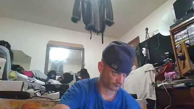 slinginbigD live cam on StripChat