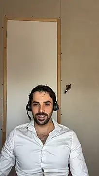 eauminerale live cam on StripChat