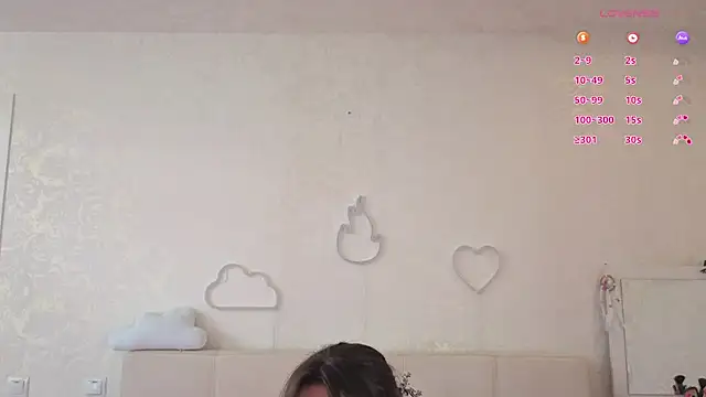 MoonliteDiva live cam on StripChat