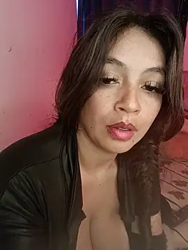 Maitte_love live cam on StripChat
