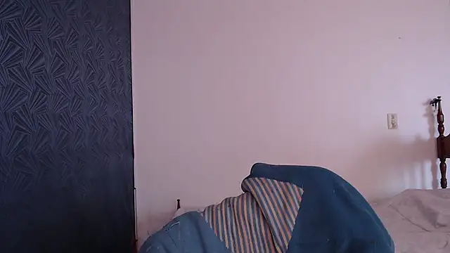 Freyja_eter live cam on StripChat