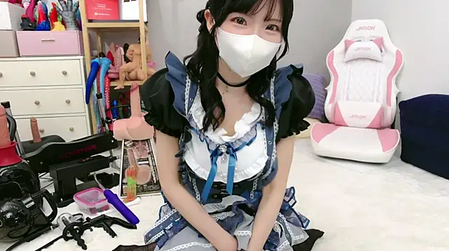 -minami- Live Webcam on Stripchat