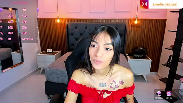 AMELIELEONE webcam