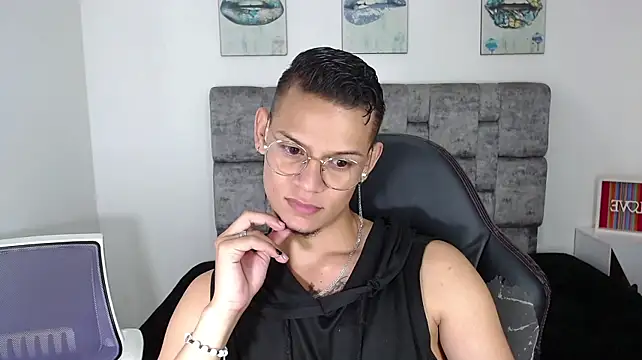 axcel_boy_ live cam on StripChat