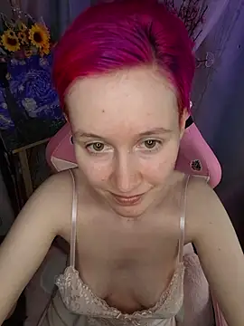 Fuzzy_Unicorn live cam on StripChat