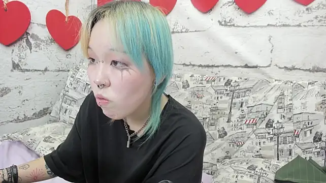 Cute__Kiko live cam on StripChat