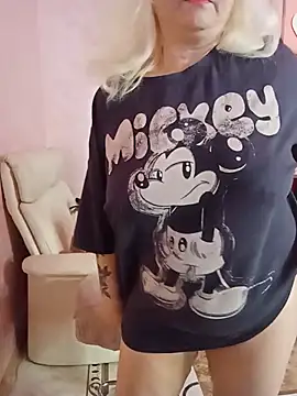 AngelFountains live cam on StripChat