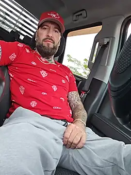 Beardedtattood webcam