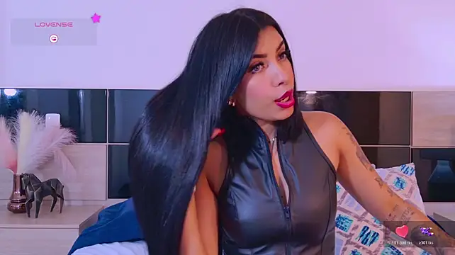 AlissonRossi live cam on StripChat