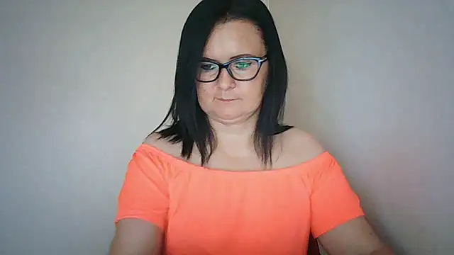 SonjaFlirt live cam on StripChat