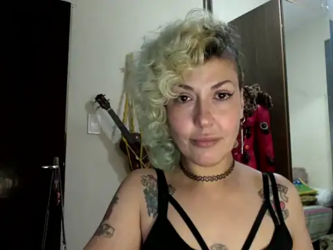 MariLouM live webcam