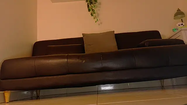 RiriiBrunette__ live cam on StripChat