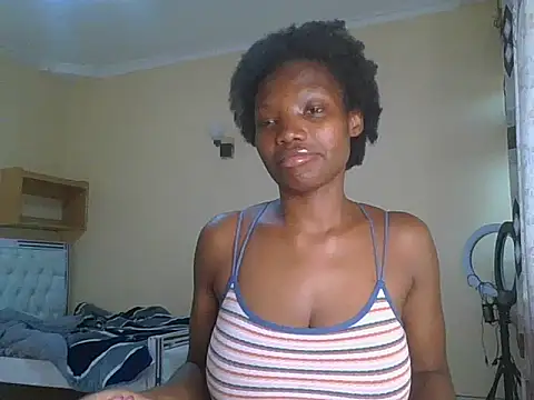 Mariana_150 live cam on StripChat