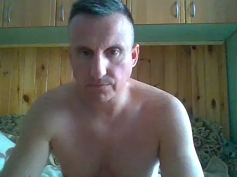 Maksymilian1 live cam on StripChat