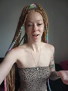 Webcam Model(LucidLucy) is live