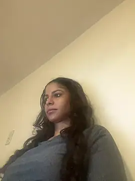 karlatiburcio live cam on StripChat