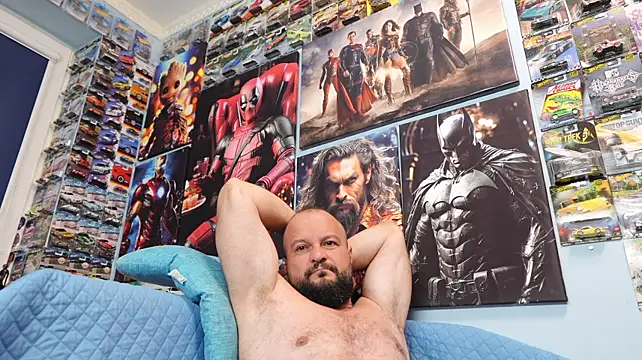 Muscle_Bear webcam