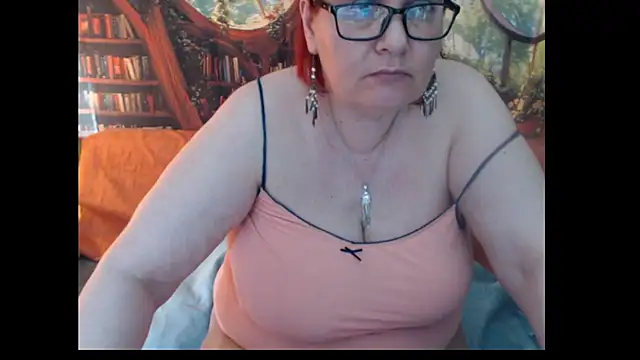PlayfullMature webcam