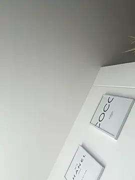 skrill15 live cam on StripChat