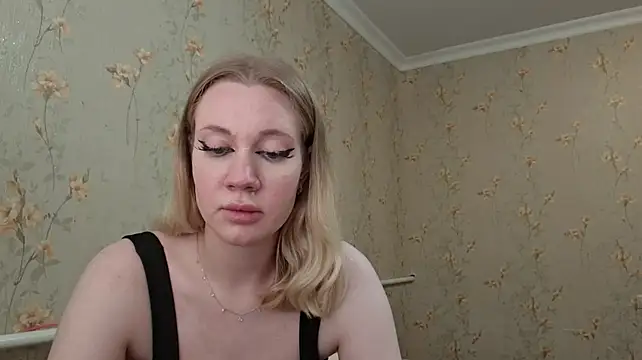 renna_rine live cam on StripChat