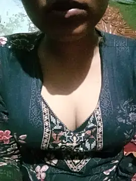 BreezySexyGirl69 live cam on StripChat