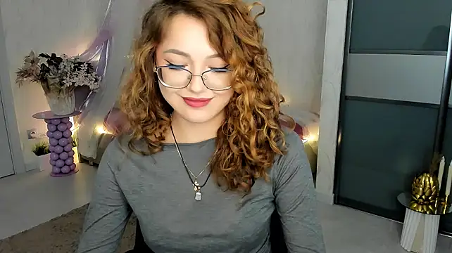SereneFlame live cam on StripChat