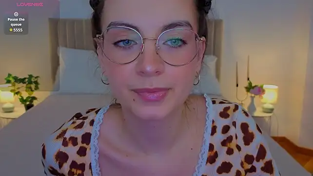Real_cutie1 live cam on StripChat