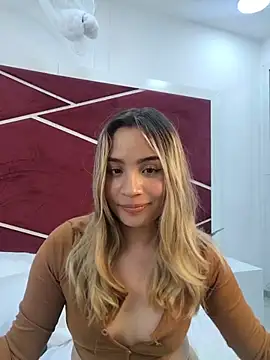 bebita_fiu live cam on StripChat