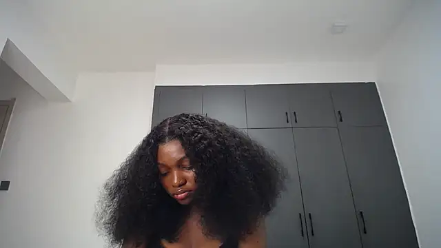 Pretty_Liya08 live cam on StripChat