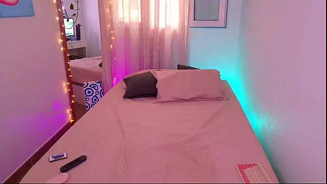 Mar_333 live cam on StripChat