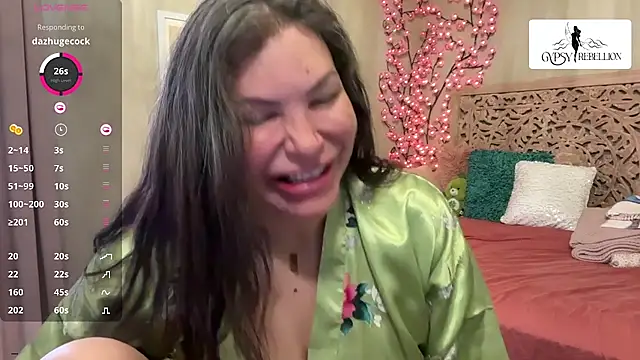 Gypsy_Rebellion live cam on StripChat