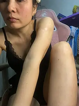 Ivy_Trix2 live cam on StripChat