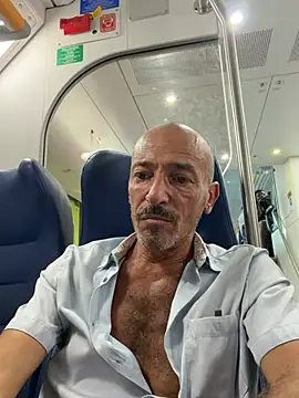 DEVILMAN66RM live cam on StripChat
