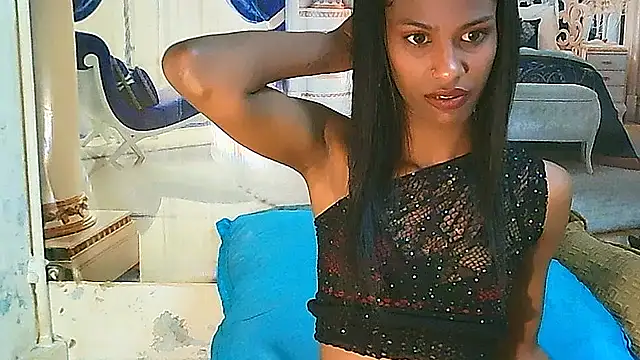 IndianSilkySpice live cam on StripChat