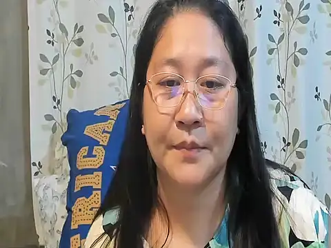 CHUBBY_ANGEL09 live cam on StripChat