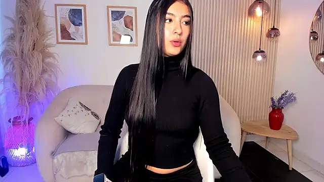 Bella_rochee live cam on StripChat