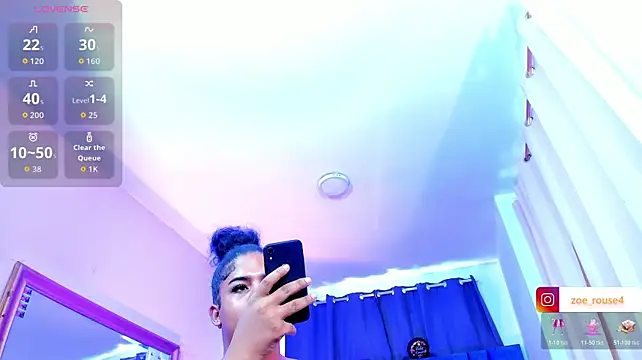 zoee_rose live cam on StripChat