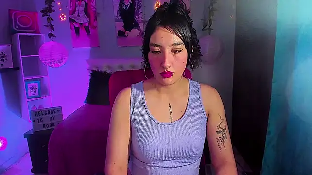 Megan_Reeves live cam on StripChat