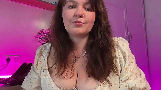 Fluffy_Puffy live cam on StripChat