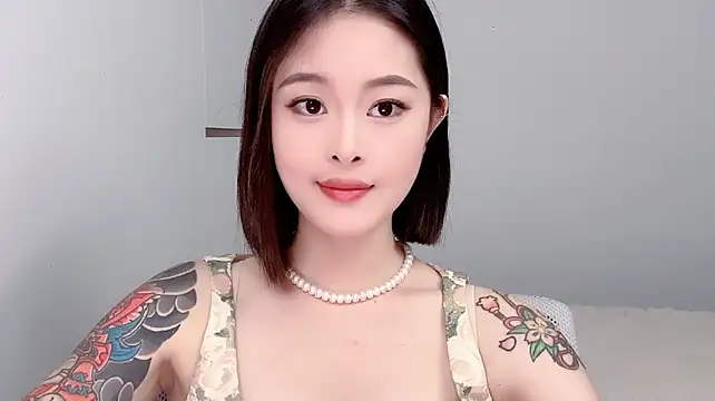 Ivy_360 live cam on StripChat