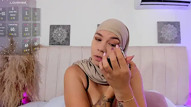aisha_vs live cam on StripChat