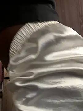 julietunderwoood live cam on StripChat