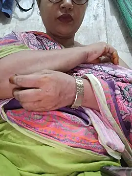 Gulapi_N live cam on StripChat