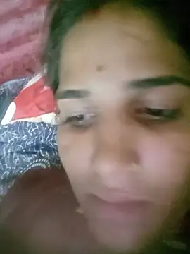 Soniahot02 live cam on StripChat