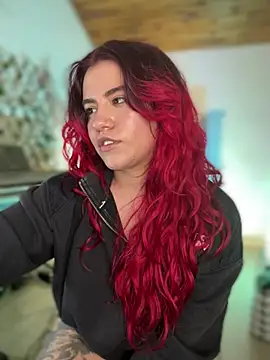 NikkiNix