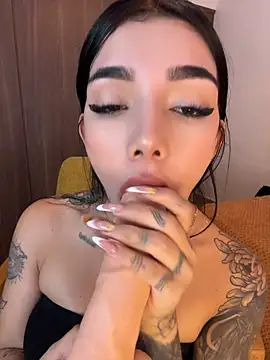 milasantana_ live cam on StripChat