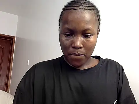 Mystique_noir live cam on StripChat