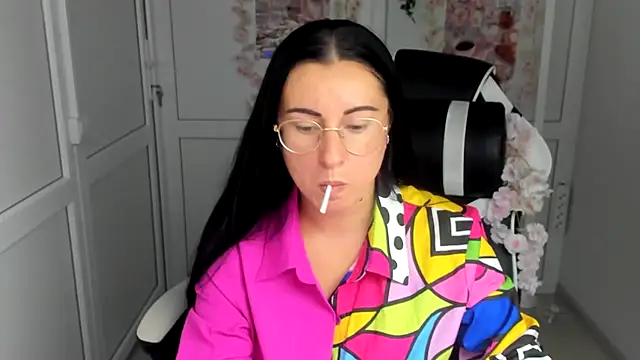 ChloeVibee live cam on StripChat