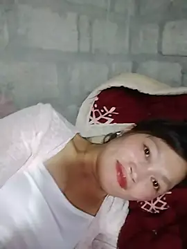 Buong-binh live cam on StripChat